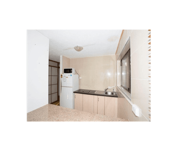 UNBEATABLE LOCATION! - Photo 2