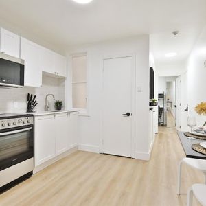 3 Bedroom + Den - 1675 Rue Rachel Est, Montréal - Photo 3