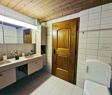 Exklusive Erdgeschosswohnung in ehemaligem Bauernhaus - Photo 6