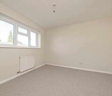 Chiltern Court , Widmore Road, UB8 - Photo 5