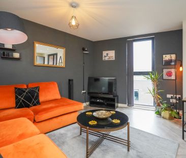 37 Dun Fields, Kelham Island, S3 - Photo 1