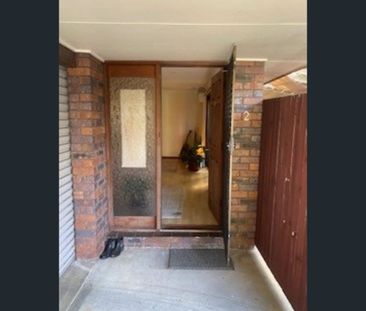 UNIT 2/11 Elder Entrance, Burleigh Heads, Qld 4220 - Photo 3