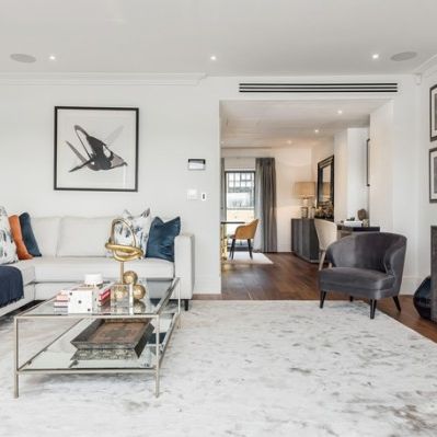 Three Bedroom Flat to rent in W6 9UF - Photo 1