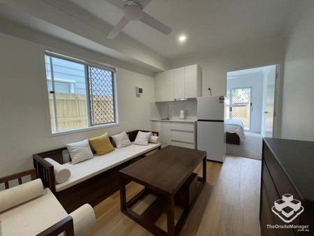 Brand-New Fully Furnished, All-Inclusive One-Bedroom Studio - Photo 3