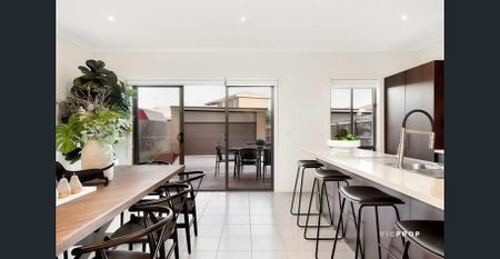 Parkside Family Living in Prime Location - Photo 3