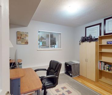 3-Bedroom & 2 Bath lower unit (Powell River) - Photo 4
