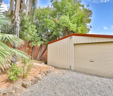 EFFORTLESS LIVING IN A PRIME LOCATION - Photo 4