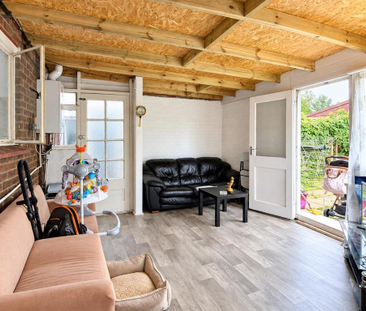 3 bedroom terraced house to rent - Photo 6