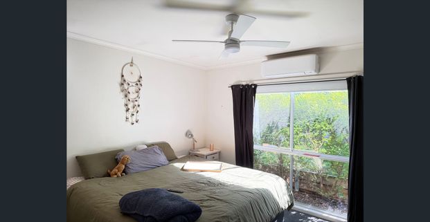 Spacious 4-Bedroom Family Home with a Pool - Photo 1