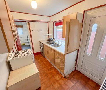 2 bedroom end of terrace house to rent - Photo 5