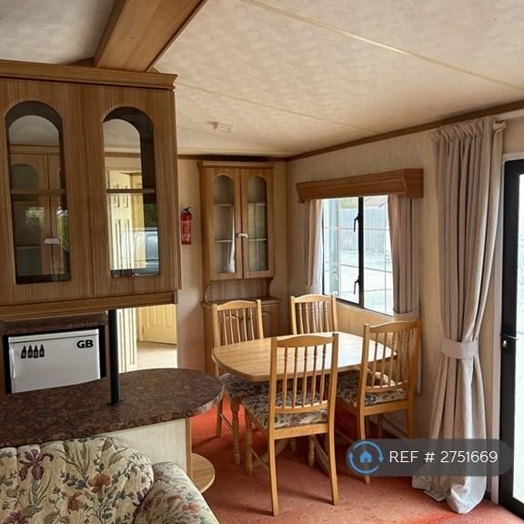 2 bedroom bungalow to rent - Photo 1