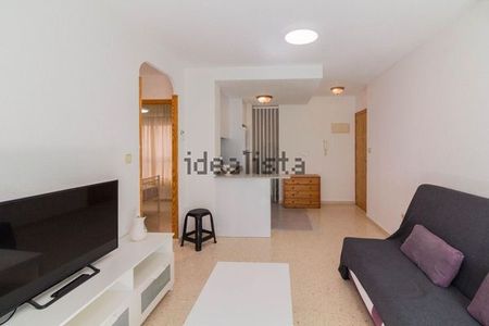 Alquiler de piso en Zona Pueblo - Foto 2