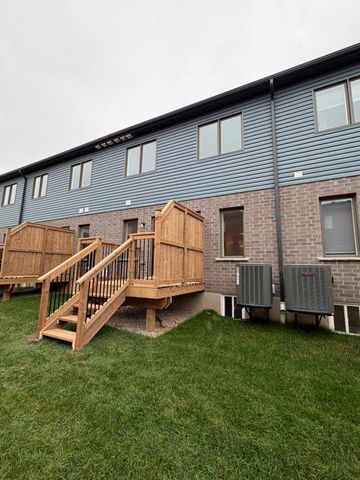 For Lease - 36 Oak Forest Common Crescent, Cambridge, Ontario - Photo 2