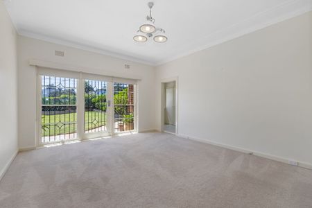 3 Cecil Road, Rose Bay, NSW 2029 - Photo 4