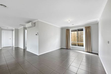 FAMILY HOME PACKED WITH FEATURES!!! - Photo 2