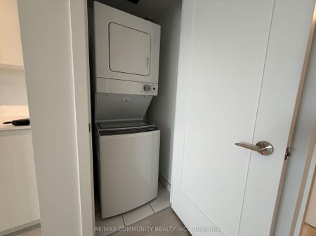 2545 Simcoe Street N #1815 - Photo 5