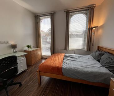 1 bedroom in a house share to rent - Photo 4