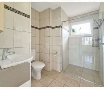 Modern 2-Bedroom Unit in Prime Biggera Waters Location - Photo 6