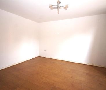 145 Ffordd Nowell, Pen-y-lan, Cardiff CF23 9FB - Photo 4