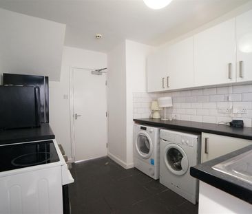 445 Caernarfon Road - Photo 6