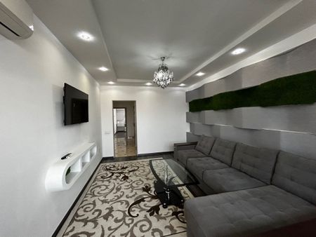 Inchiriez apartament cu 2 camera in zona Andrei Muresanu - Photo 2
