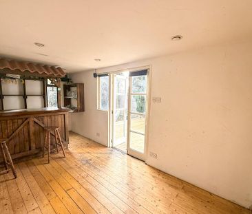 4 bedroom semi-detached house to rent - Photo 2