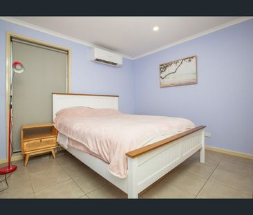 Furnished 1x1 - Courtyard + Carport - Photo 5