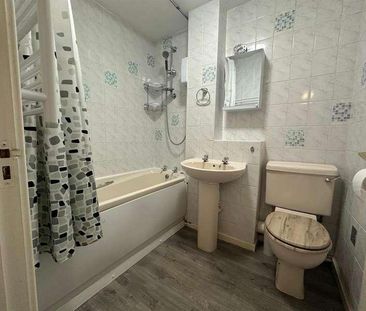 The Hedgerows, Nuneaton, CV10 - Photo 6