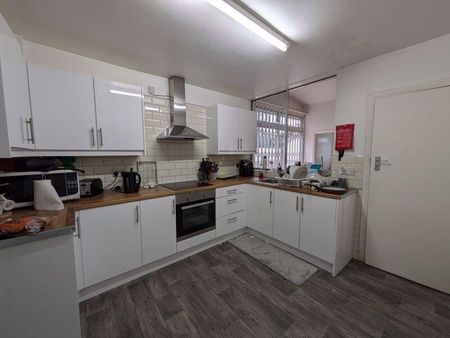 5 bedroom house to rent - Photo 4