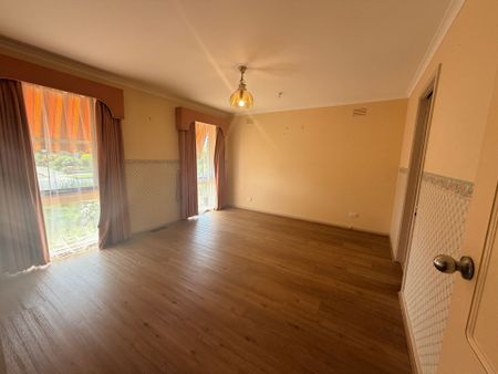 Spacious Family Living in Prime Taylors Lakes Location - Photo 2