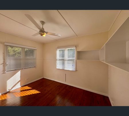 54 North Street, Mount Lofty, Qld 4350 - Photo 5