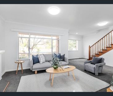 Spacious townhouse - Photo 6