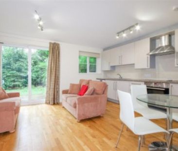4 bedroom semi-detached house to rent - Photo 1