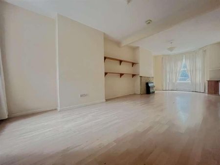 Exeter Street, Salisbury, SP1 - Photo 2