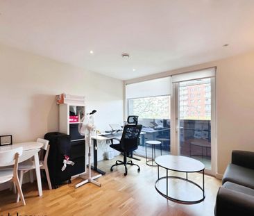 Burgess Springs, City Park West, Chelmsford - Photo 1