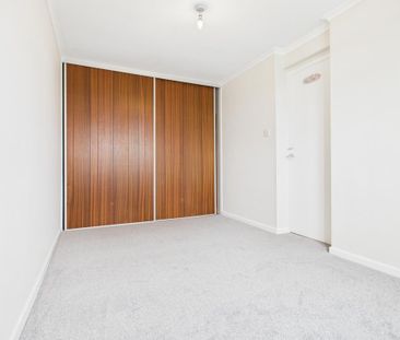 4 bedroom detached house to rent - Photo 6