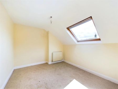 3 bedroom apartment to rent - Photo 4