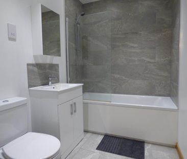 2 bedroom ground floor flat to rent - Photo 1