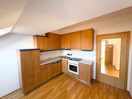 2-Zimmer-Erstbezug nach Sanierung mit Balkon - Provisionsfrei! - Photo 3