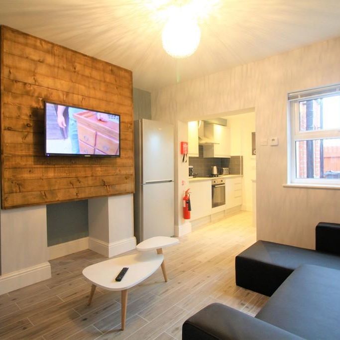 3 bedroom terraced house to rent - Photo 1