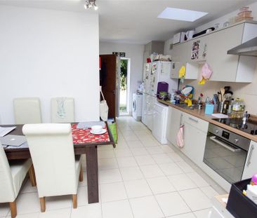 6 bedroom house to rent - Photo 3