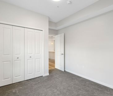 33 Carringham Gate Northwest, Calgary - Photo 6