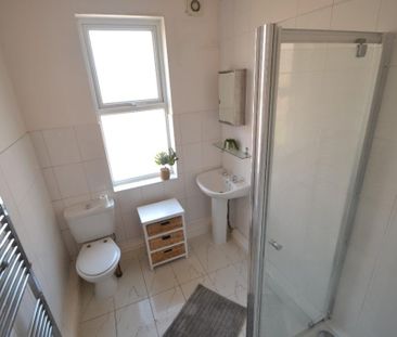 5 bedroom detached house to rent - Photo 4