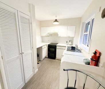 Studio to rent - Photo 2