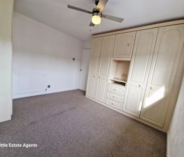 3 bedroom semi-detached house to rent - Photo 6