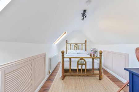 5 bedroom end of terrace house to rent - Photo 2