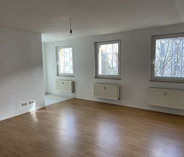 ***Studenten - Pendler aufgepasst! Ruhige Hinterhofwohnung im Bahnh... - Foto 1