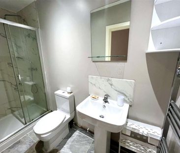 2 bedroom flat to rent - Photo 4