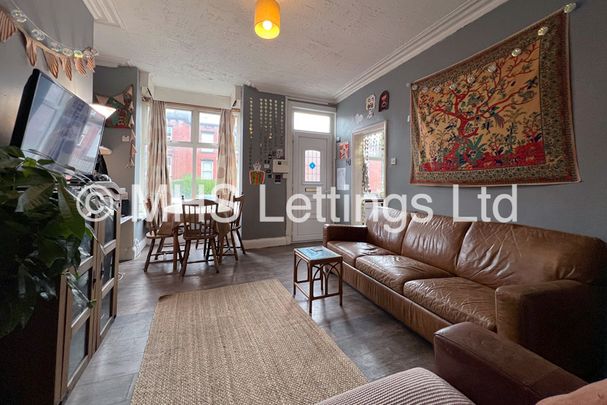 4 Bedroom Mid Terraced House for rent in Royal Park Mount - Photo 1