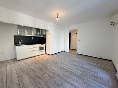 Location Appartement 2 pièces 40m² LA CIOTAT 13600 - Photo 2